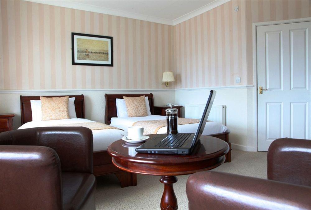 Cliff Head Hotel Carlyon-öböl Kültér fotó