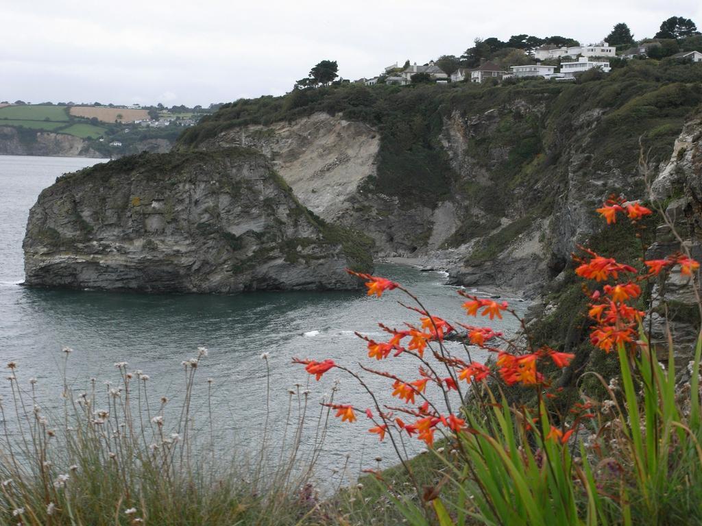 Cliff Head Hotel Carlyon-öböl Kültér fotó